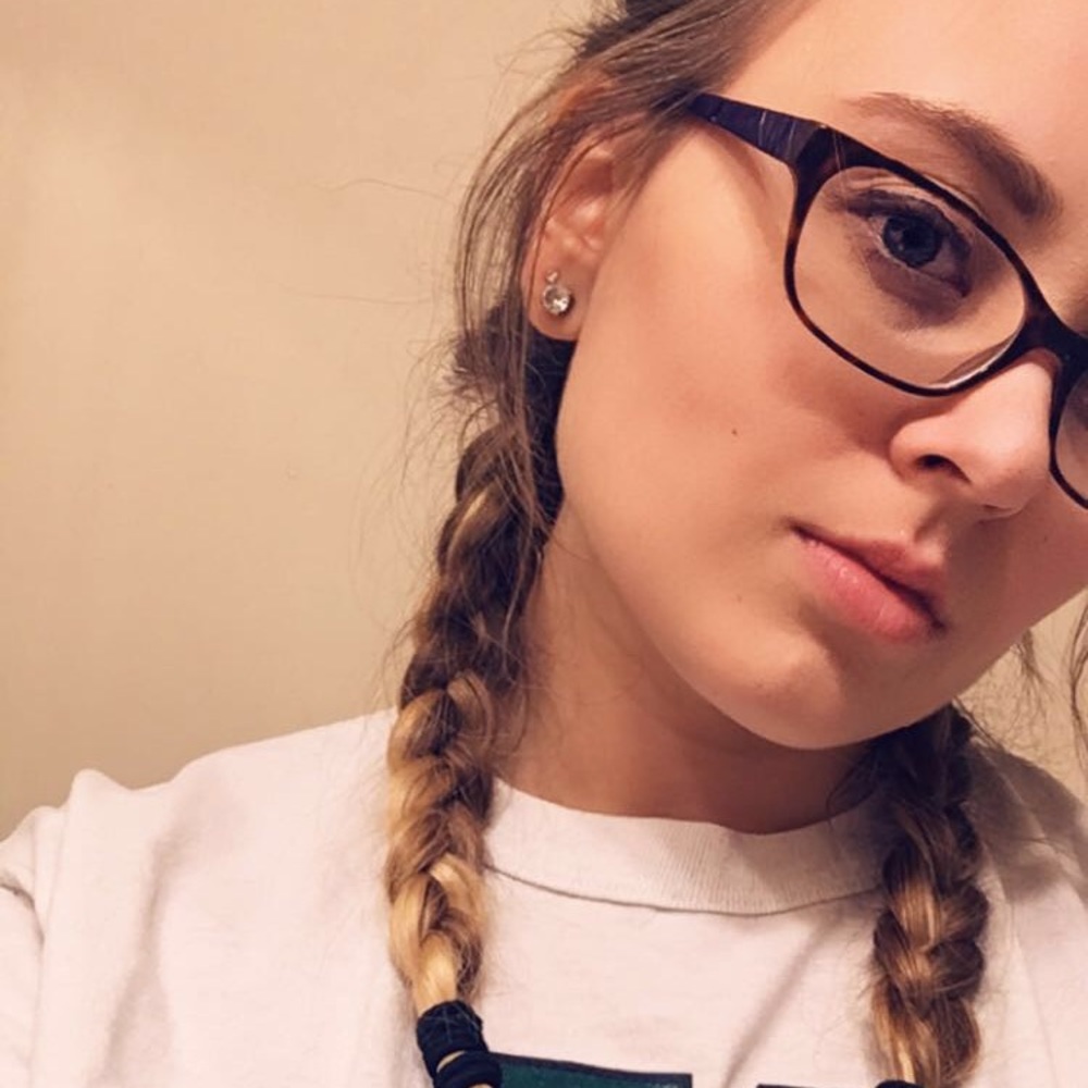 Meet your Posher, Nicole